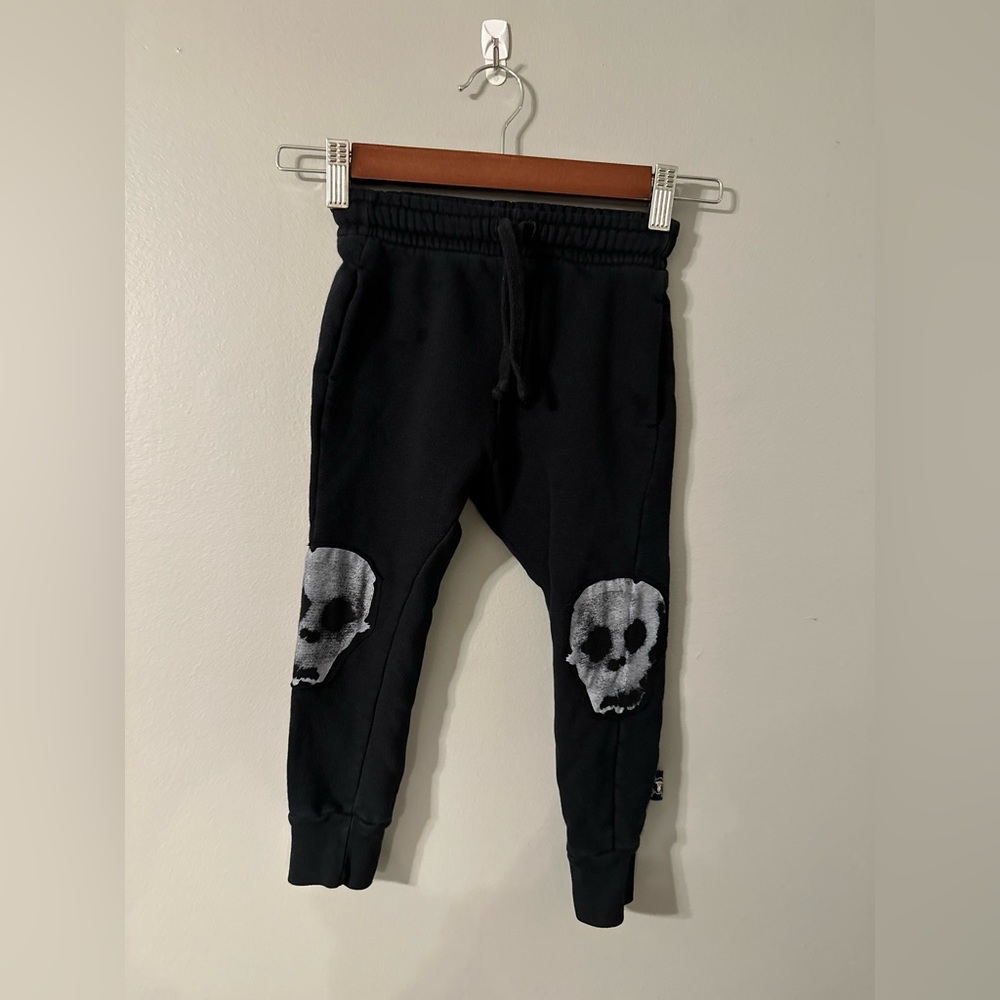 Nununu little kids joggers. T3-4